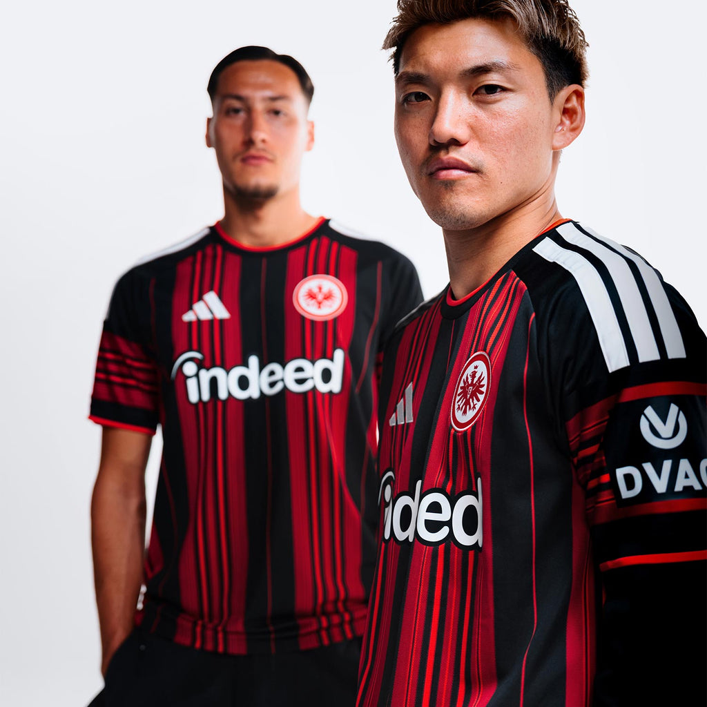 Eintracht Frankfurt - Trikot Heim 26